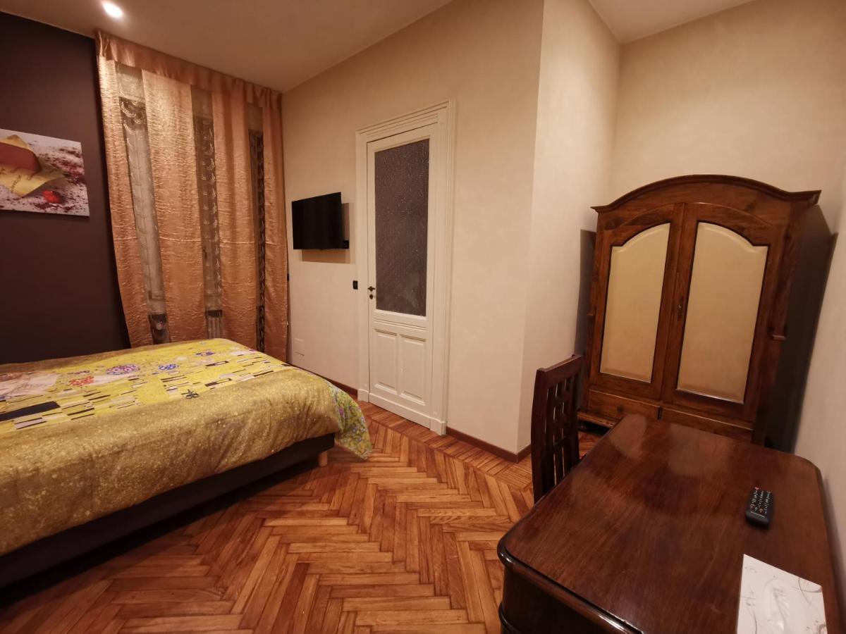 B&B Ad Quintum Torino Collegno Eksteriør bilde
